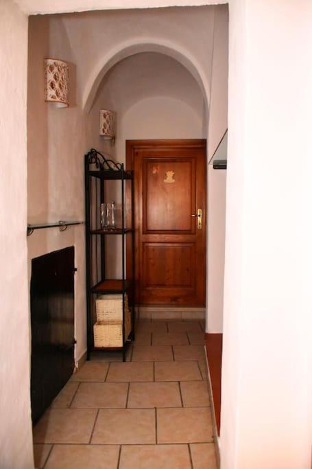 Casa Vacanze E Brevi Periodi Alla Porta Etrusca La Panchina Al Sole Volterra Exterior photo